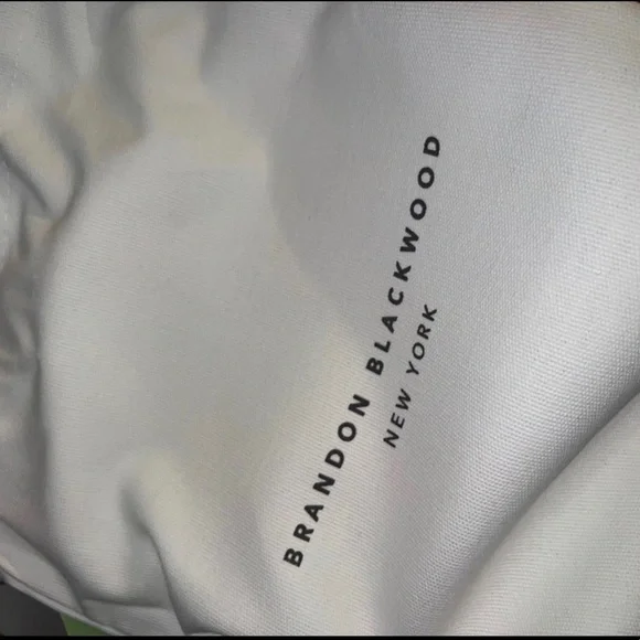 Brandon Blackwood METALLIC MAGENTA LEATHER Kuei bag - Picture 5 of 9